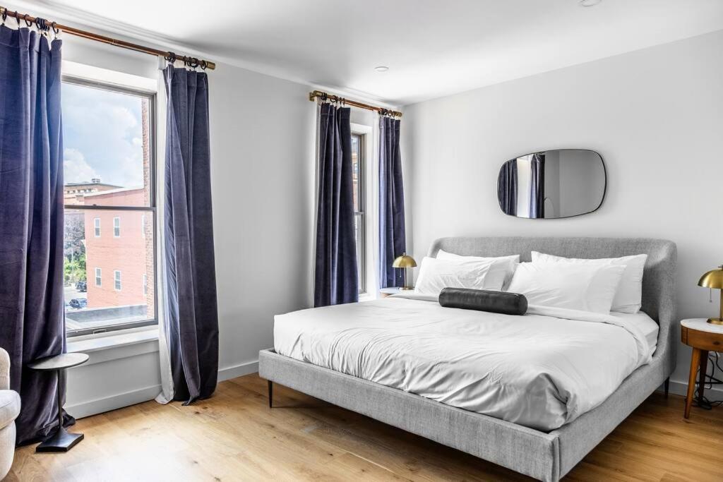 The Phenix Historic Dtwn Hotel, King Bed, Room # 309 Бангор Экстерьер фото